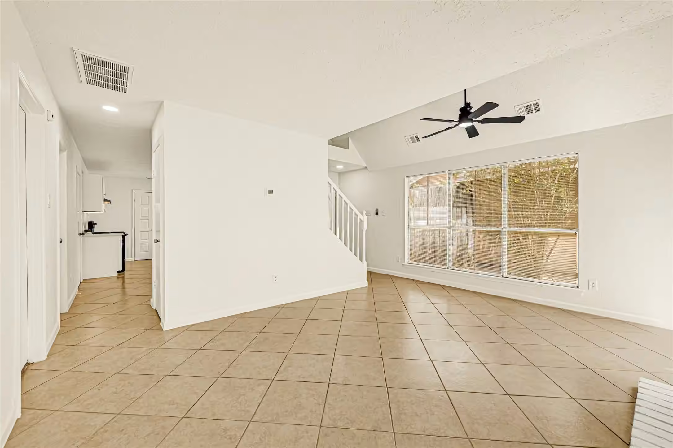 Photo 5 of 17607 Northfalk Drive, Houston, TX