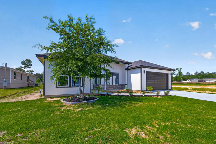 Photo 4 of 1014 Exotic Pine Drive, Huffman, TX