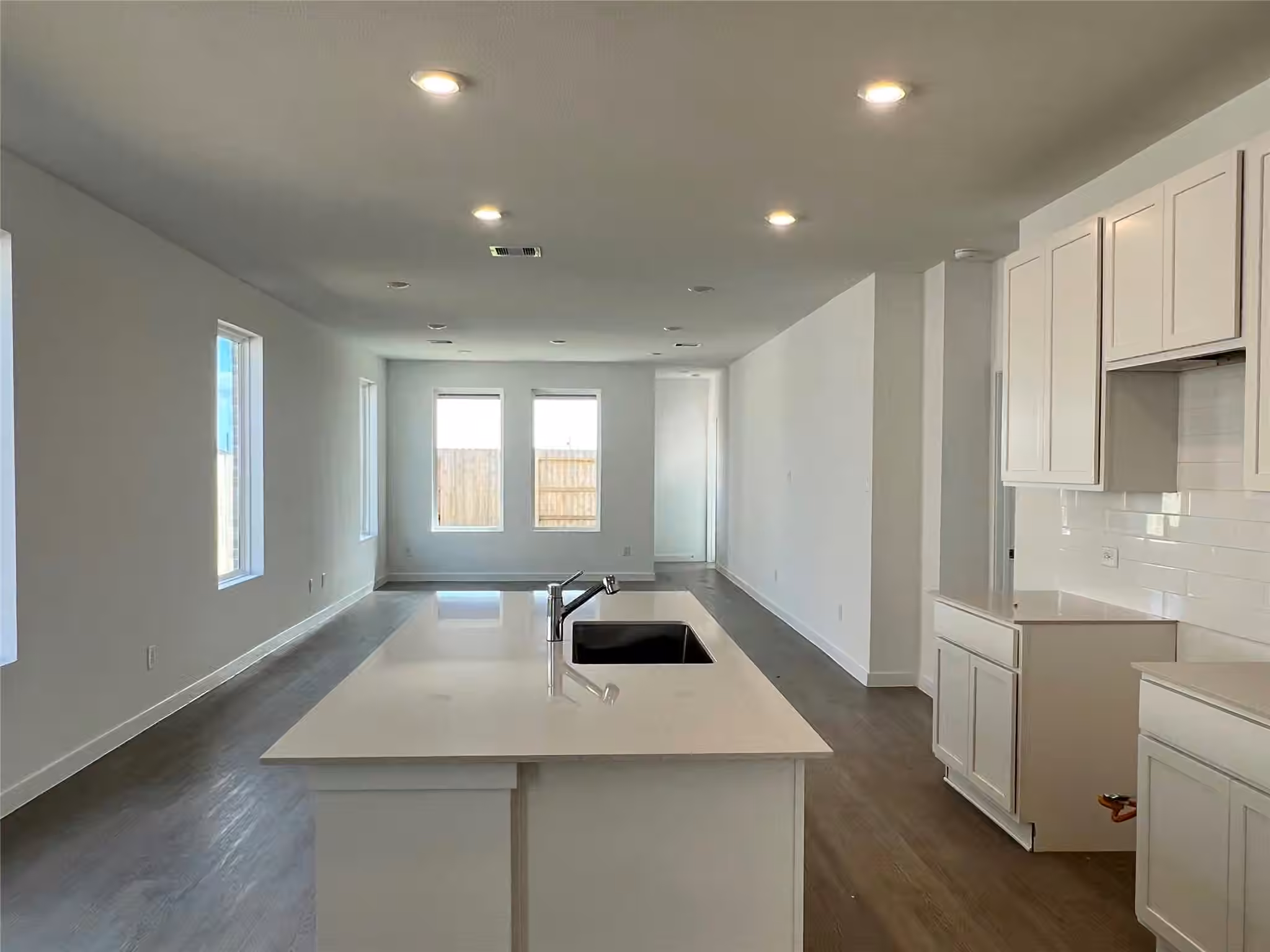 Photo 4 of 6818 Papillon Lane, Needville, TX
