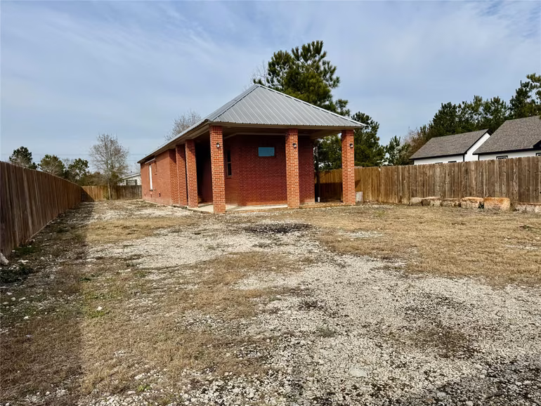 Photo 3 of 1839 Road 5502, Cleveland, TX