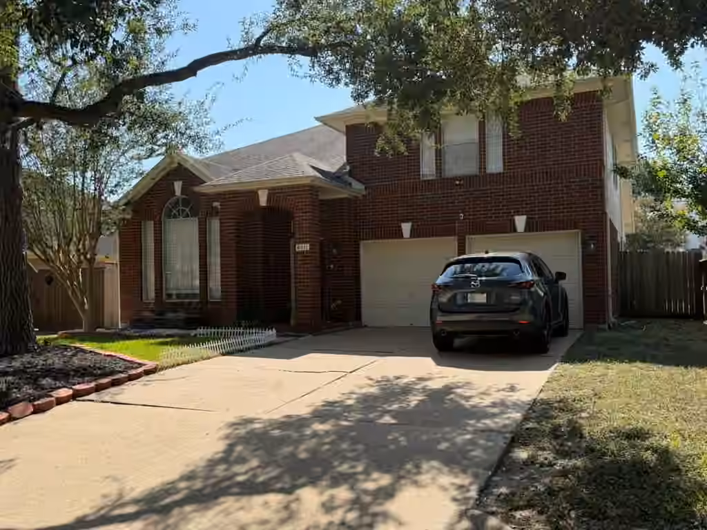Photo 2 of 8011 Makaha Circle, Houston, TX