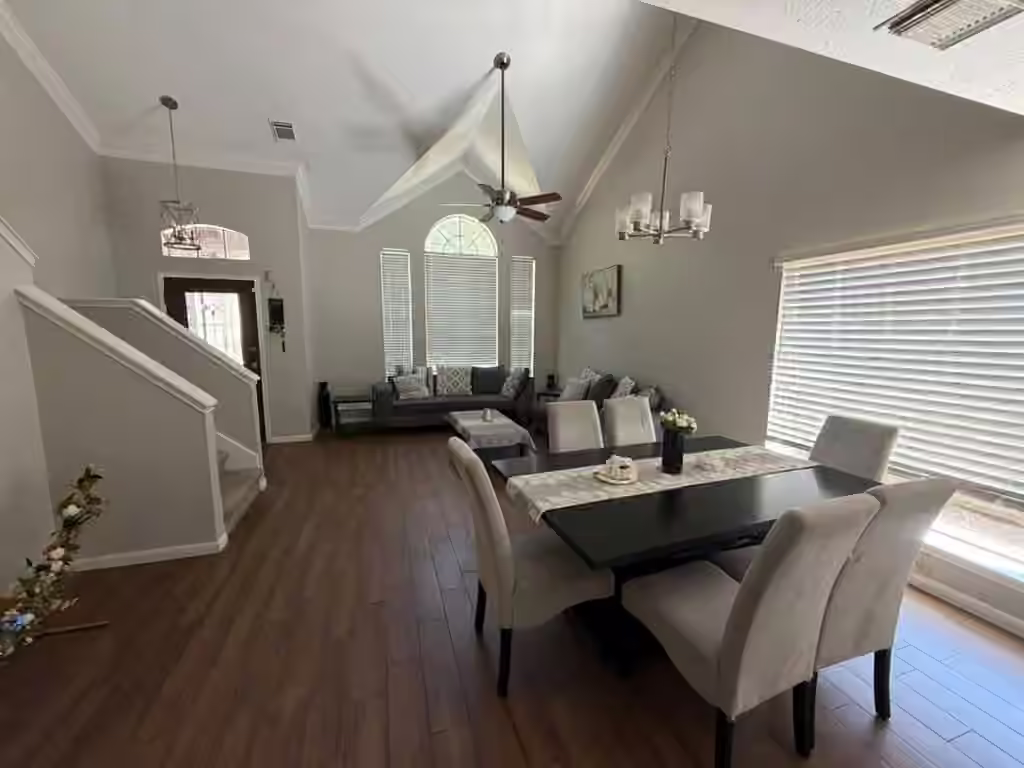 Photo 4 of 8011 Makaha Circle, Houston, TX