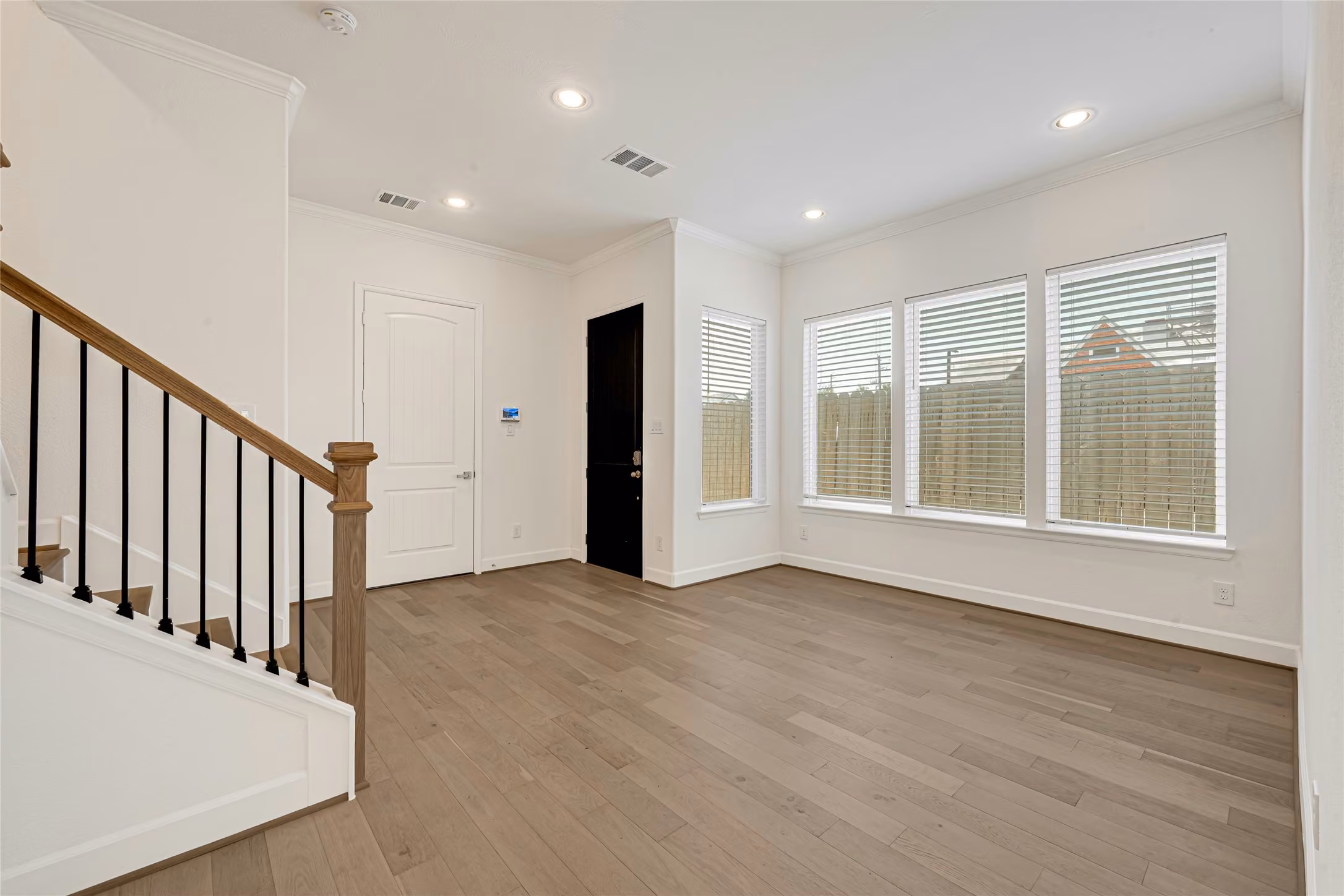 Photo 2 of 1119 Lawrence Street, Houston, TX