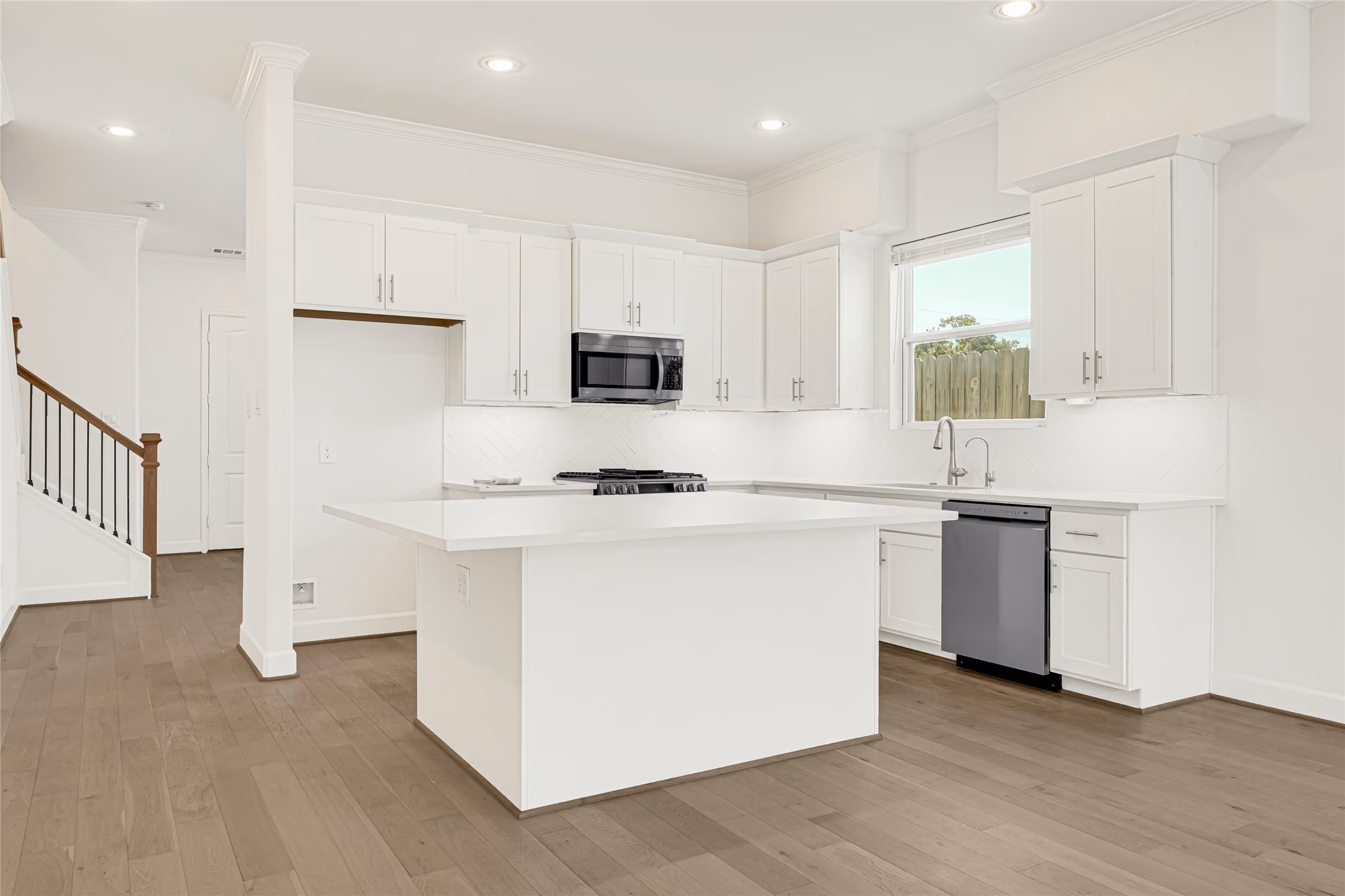 Photo 5 of 1119 Lawrence Street, Houston, TX