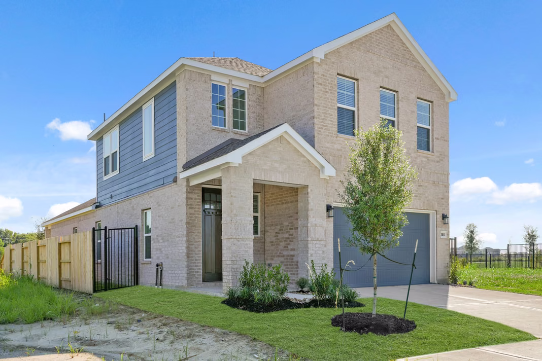 Photo 2 of 380 Long Branch Drive, Dayton, TX