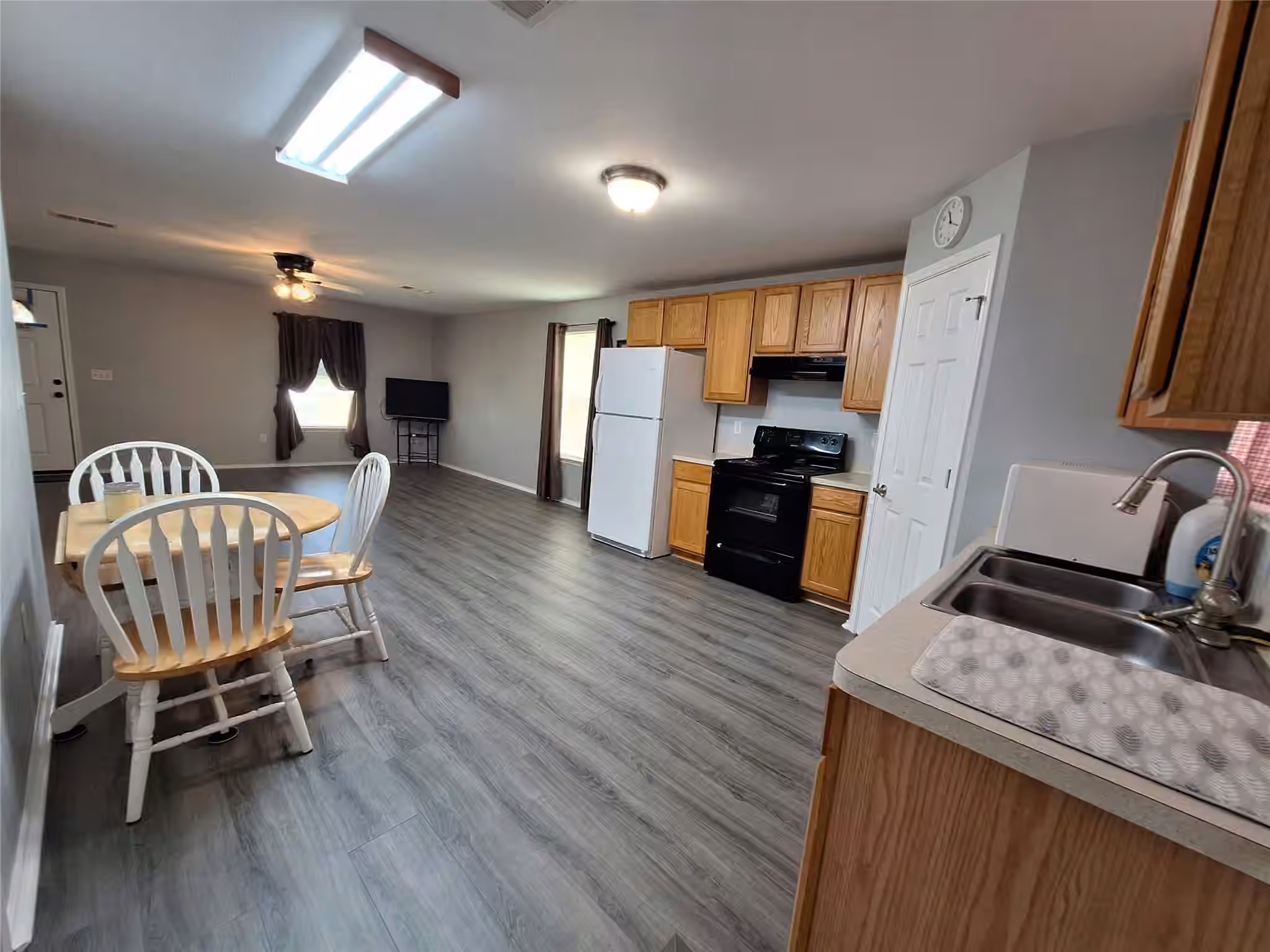 Photo 6 of 304 Bayside Drive, Anahuac, TX