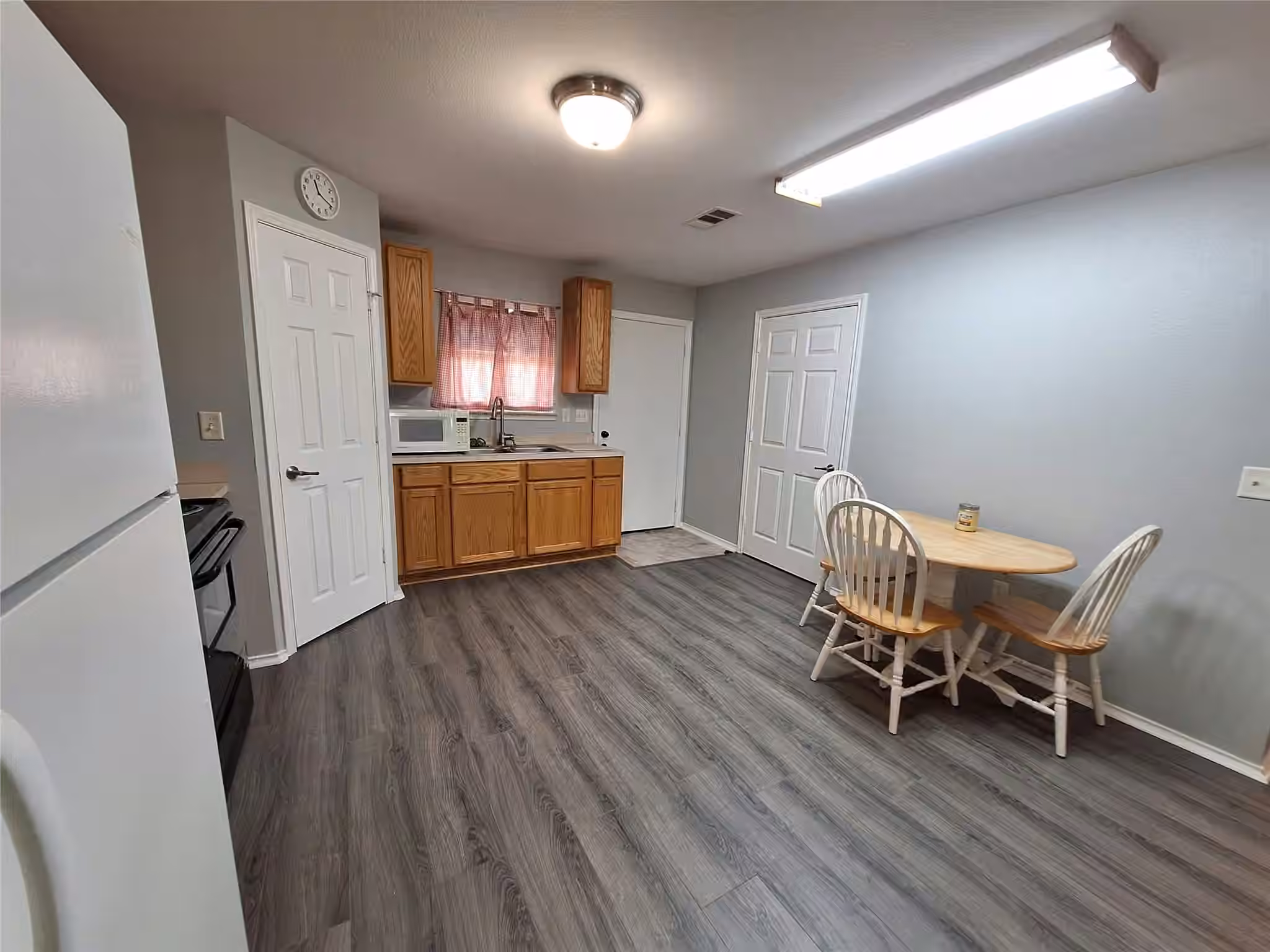 Photo 7 of 304 Bayside Drive, Anahuac, TX