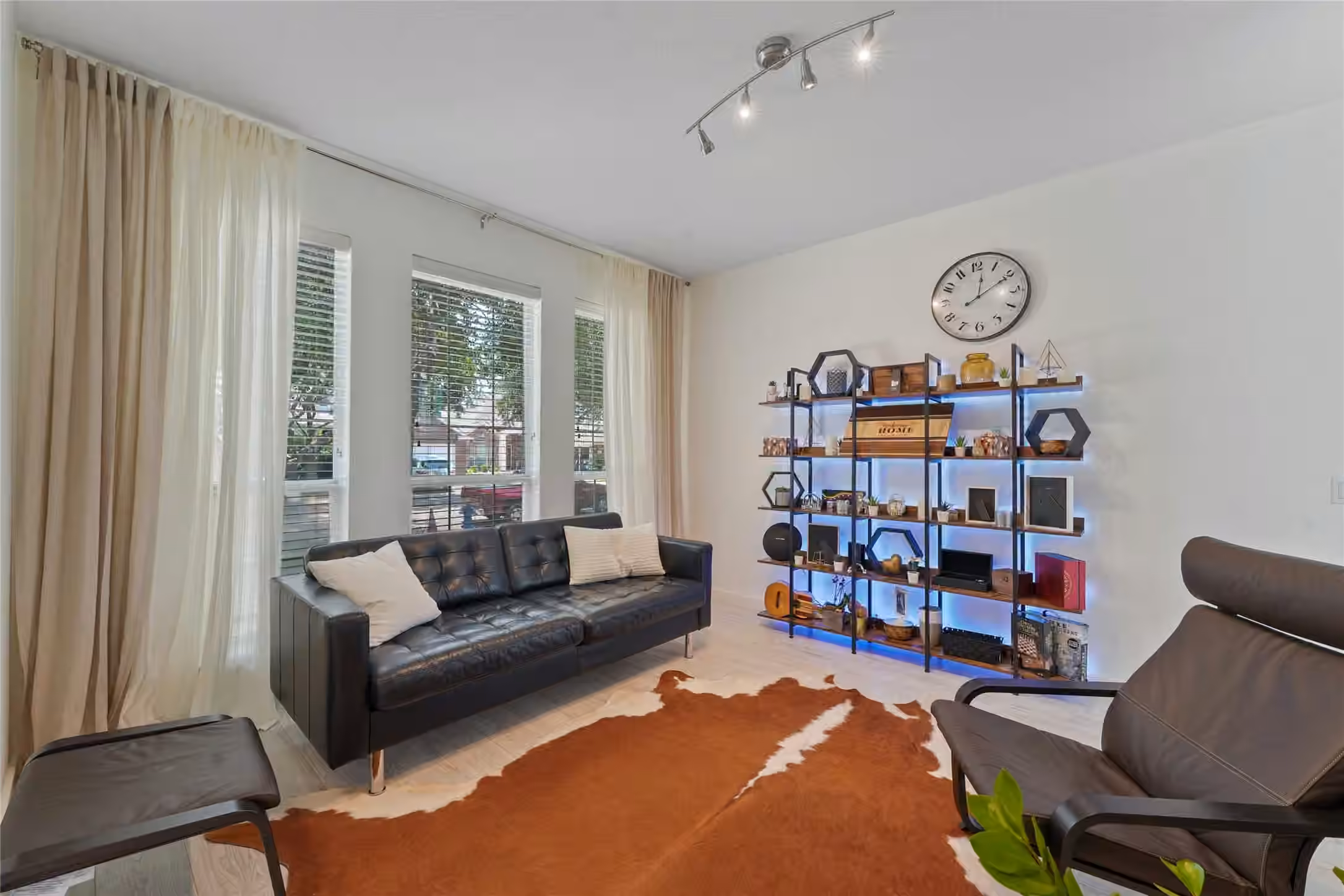 Photo 3 of 10522 Badger Canyon Drive, Houston, TX