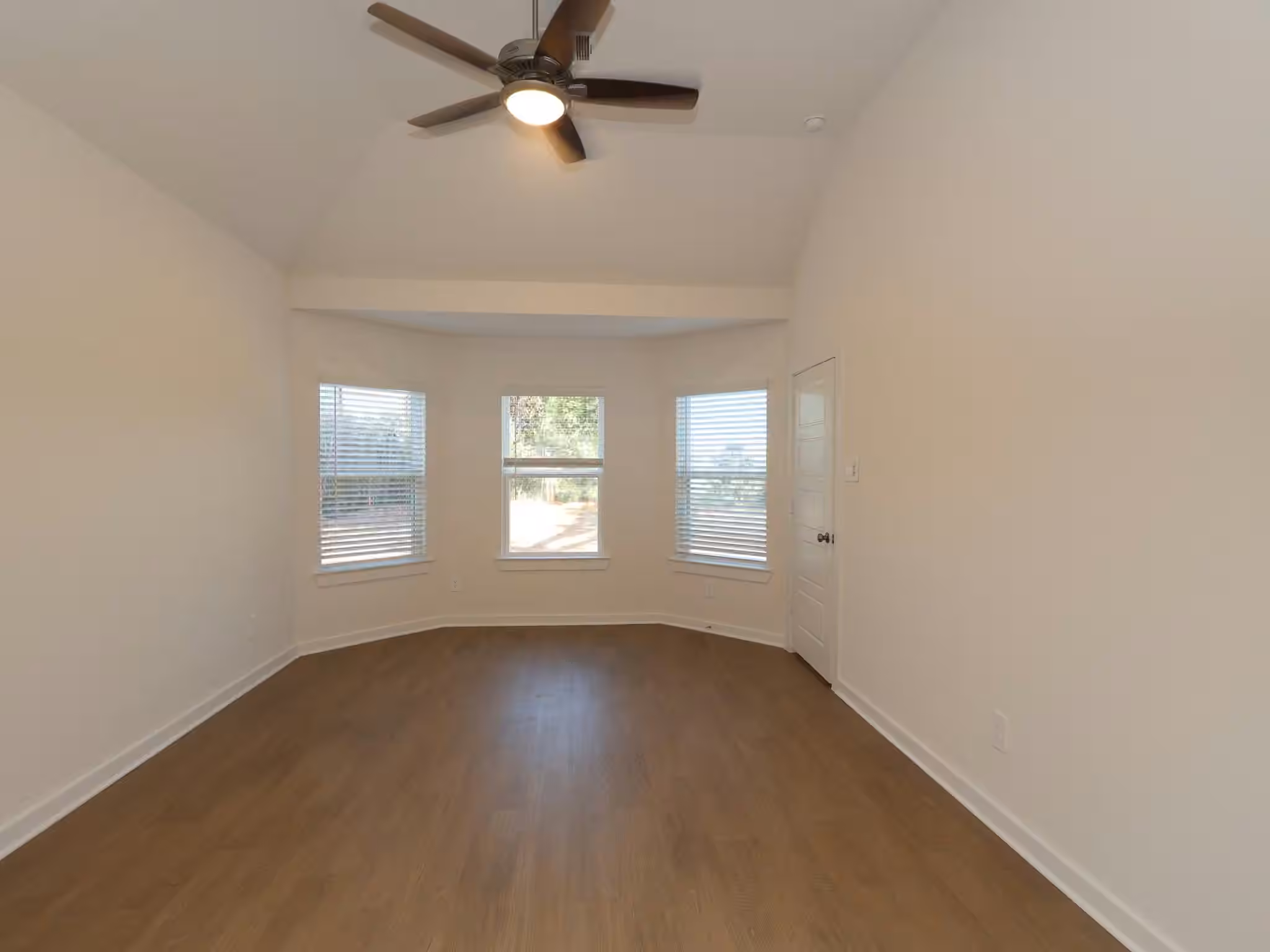 Photo 7 of 180 Wasatch Peaks Way, Willis, TX