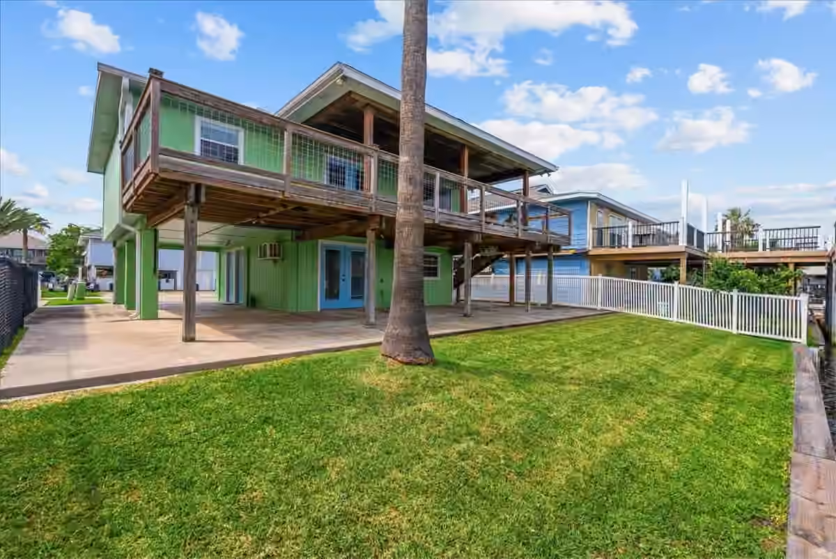Photo of 984 Bonita Street, Bayou Vista, TX