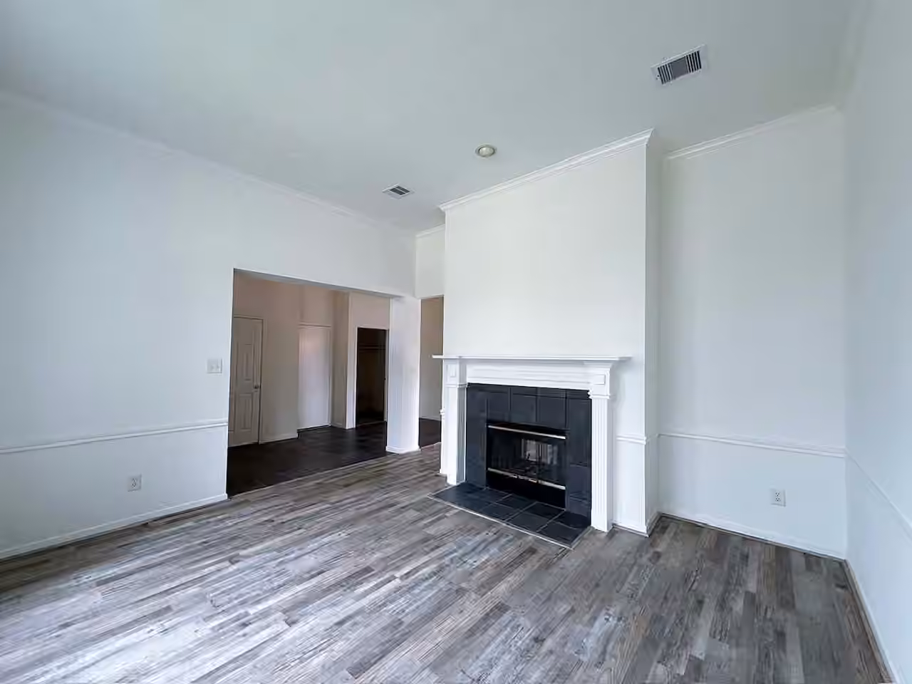 Photo 2 of 14815 Thomas Mill Lane, Sugar Land, TX
