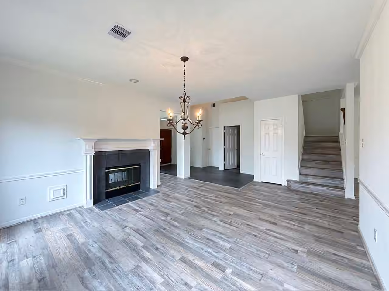 Photo 3 of 14815 Thomas Mill Lane, Sugar Land, TX