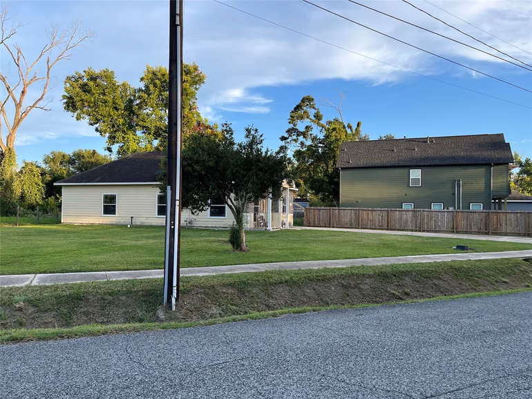 Photo 5 of 5630 Shreveport Boulevard, Houston, TX