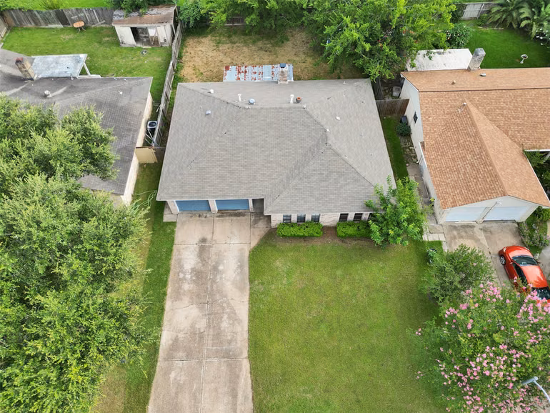 Photo 3 of 18726 Wood Glen Lane, Houston, TX