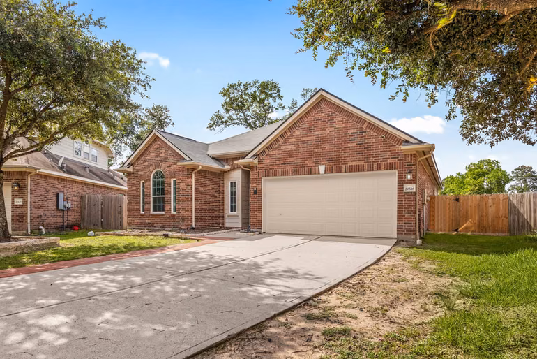 Photo 2 of 20526 Spring Lilac Lane, Spring, TX