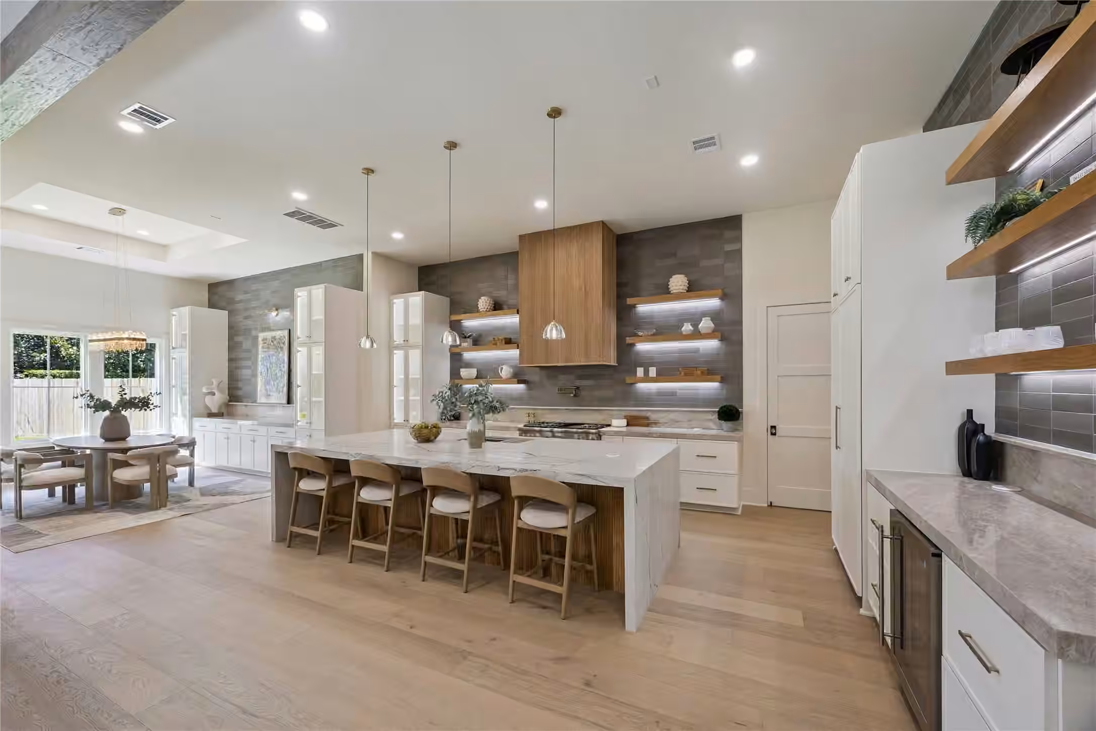 Photo 7 of 539 W 34th Street, Houston, TX