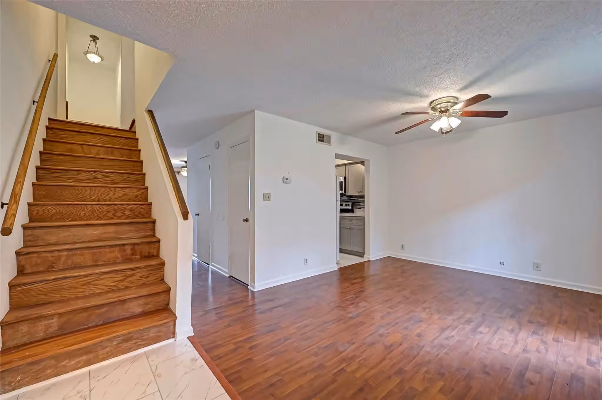 Photo 5 of 8101 Amelia Road 206, Houston, TX