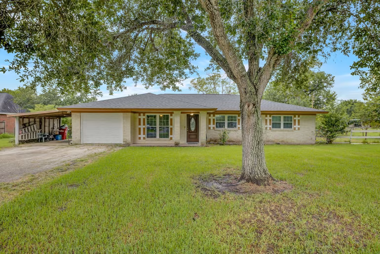 Photo of 17410 Wellborne Road, Pearland, TX 77584