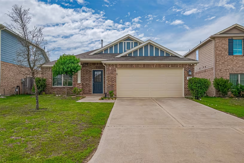 Photo of 335 Jewett Meadow Drive, Magnolia, TX