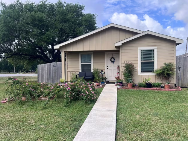 Photo of 2847 Golf Crest Drive, Wharton, TX