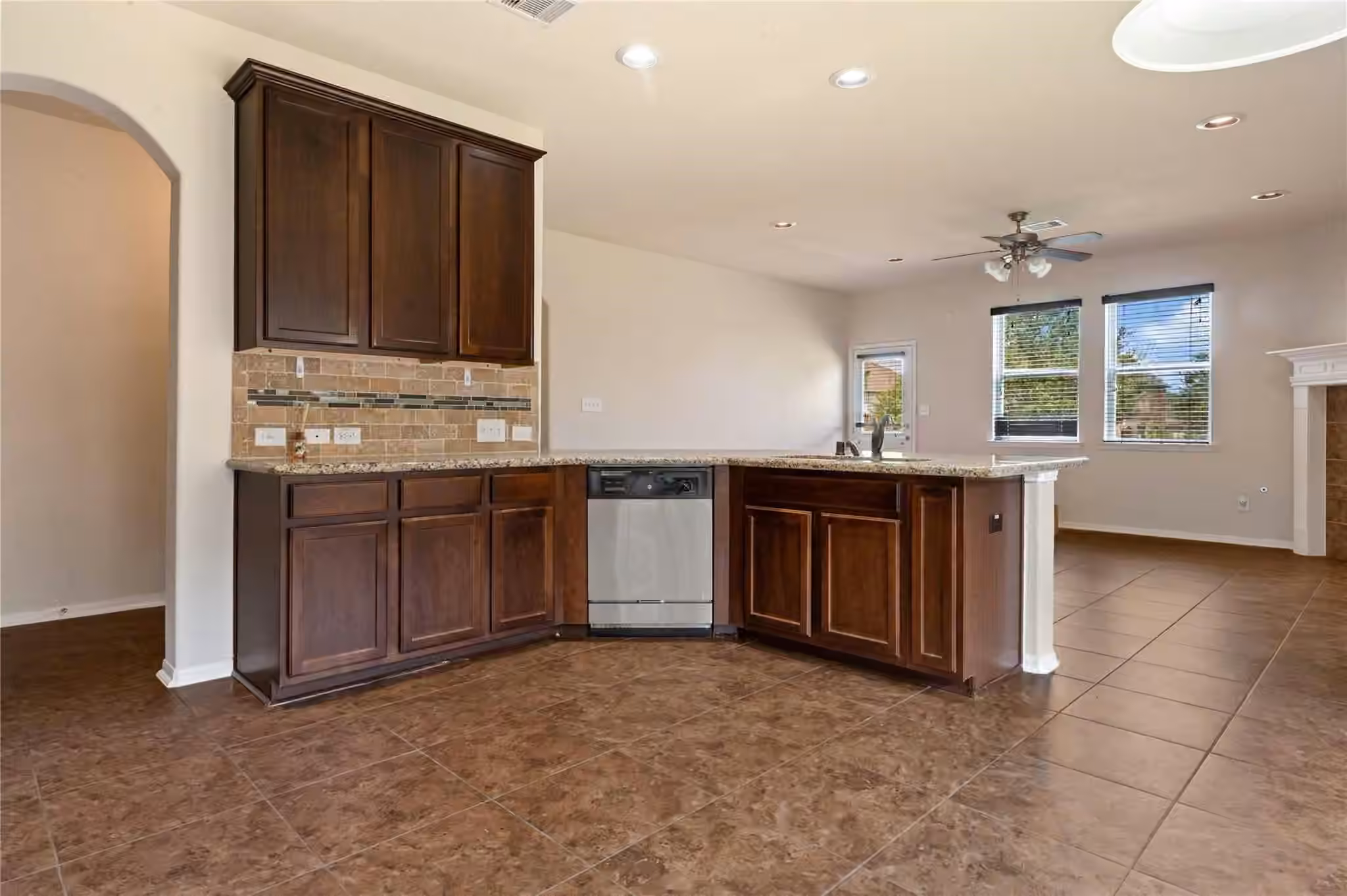 Photo 4 of 3515 Curley Maple Drive, Pearland, TX