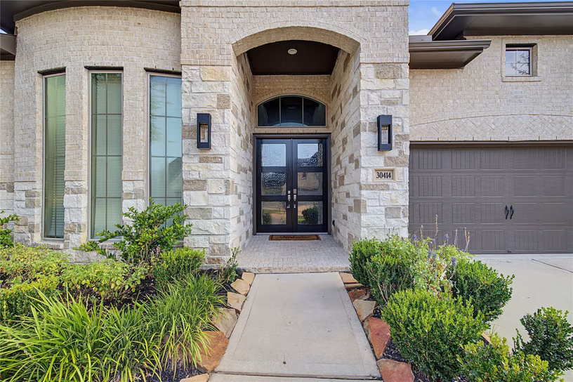Photo 3 of 30414 Wild Garden Way Court, Fulshear, TX