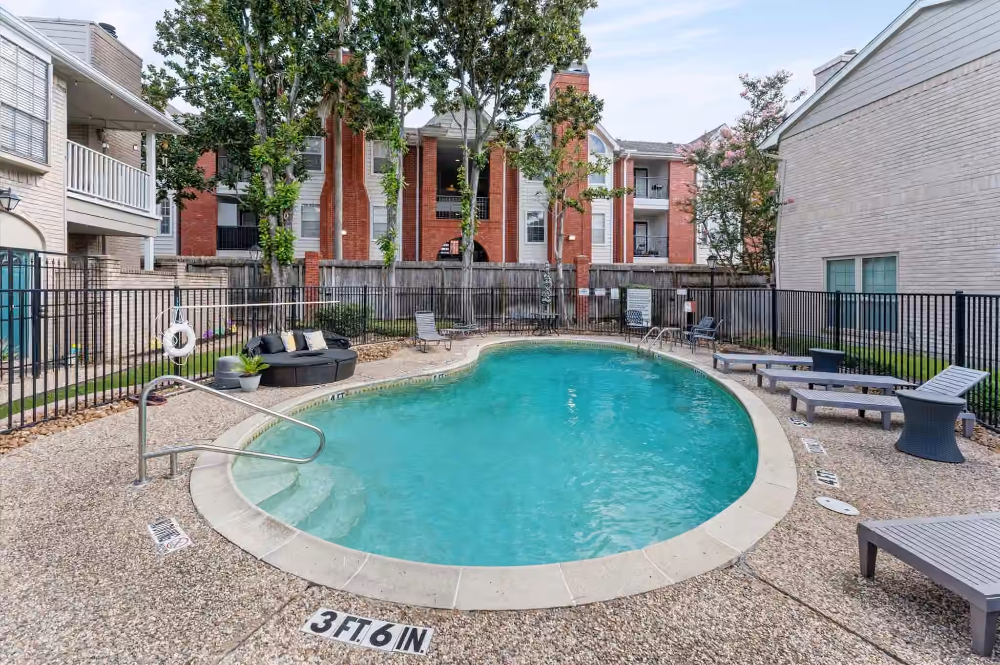 Photo 2 of 2220 Bering Drive 23, Houston, TX