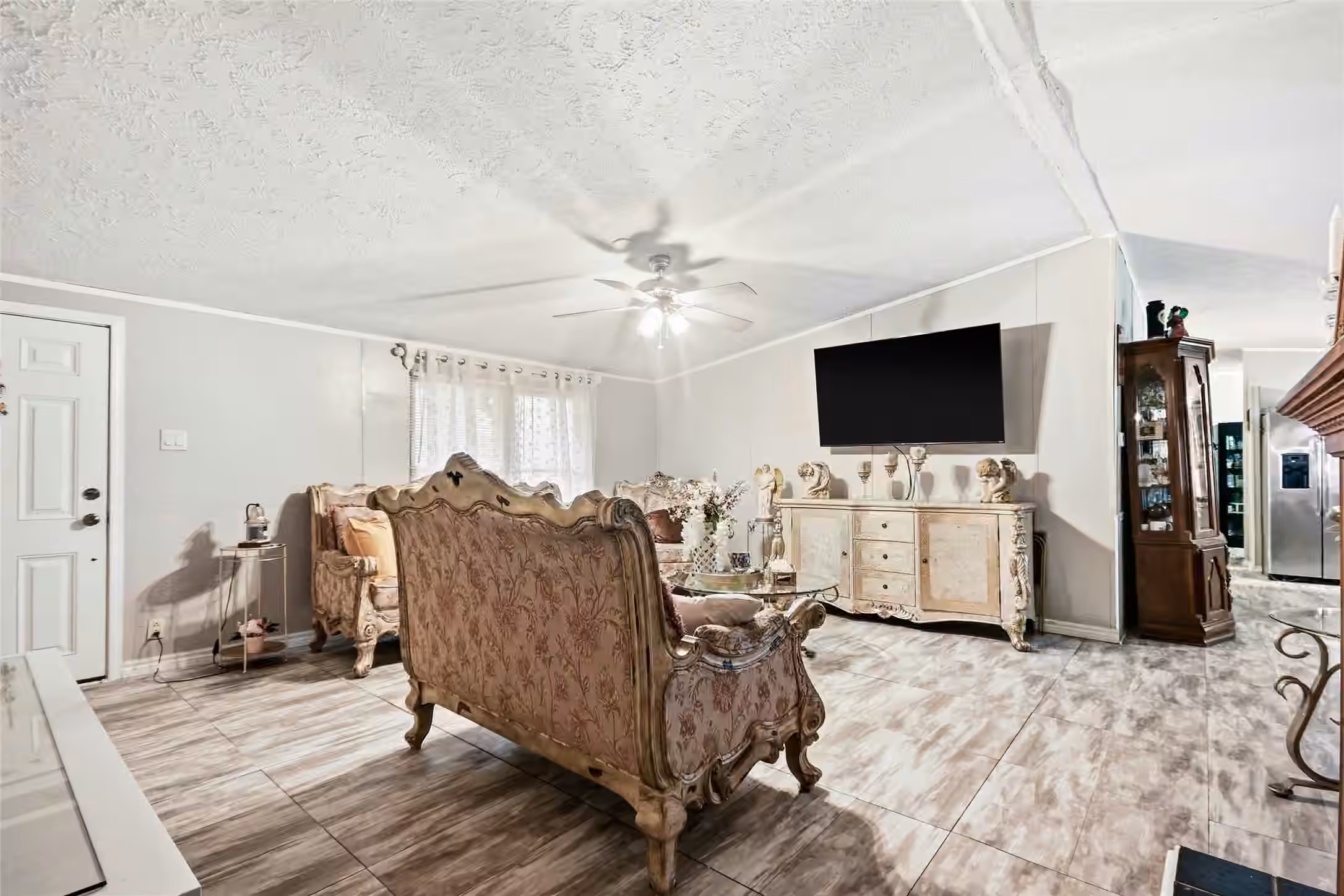 Photo 7 of 906 Sundown Meadows Street, Crosby, TX