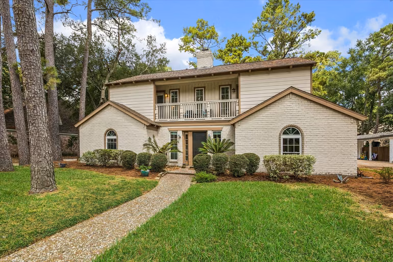 Photo 7 of 5210 Three Oaks Circle, Houston, TX