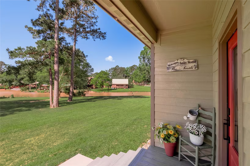 Photo 4 of 16 Wildwood Lake Drive, Huntsville, TX