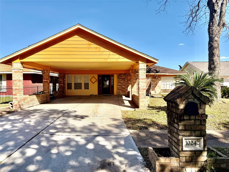 Photo 2 of 10242 Ella Falls Boulevard, Houston, TX