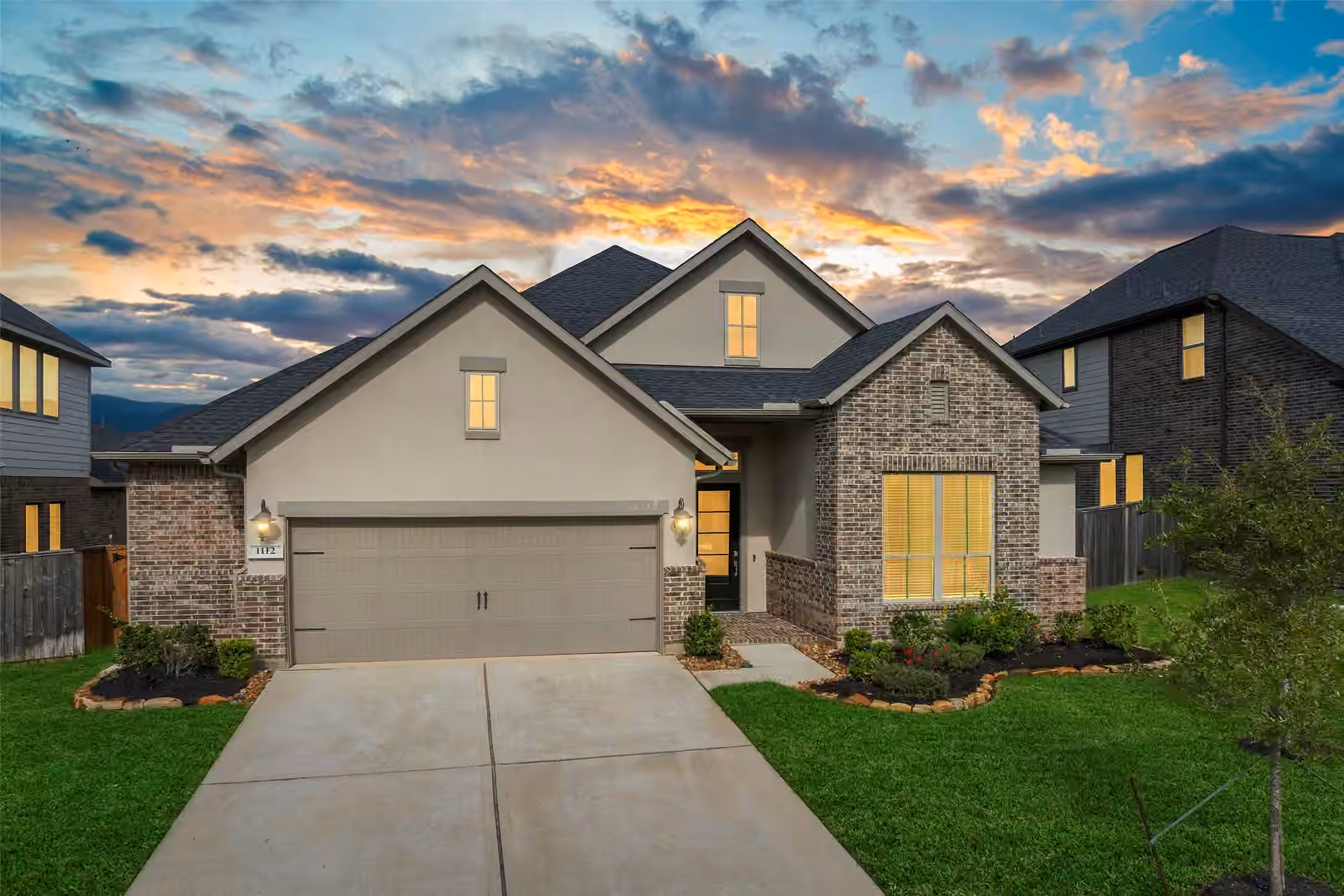 Photo of 1112 Sienna Forest Lane, Pinehurst, TX
