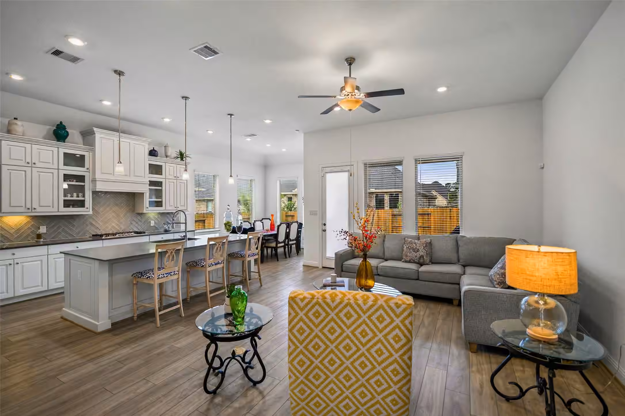 Photo 6 of 1112 Sienna Forest Lane, Pinehurst, TX