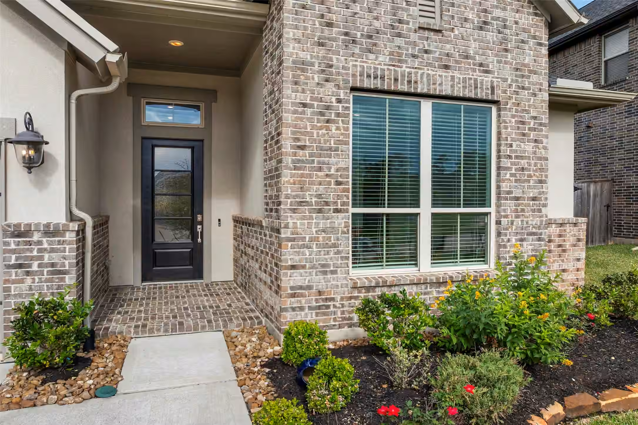 Photo 7 of 1112 Sienna Forest Lane, Pinehurst, TX
