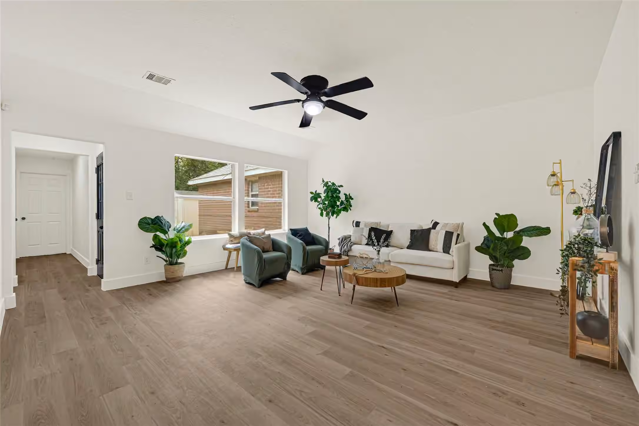 Photo 4 of 5505 Savannah Woods Lane, Rosharon, TX