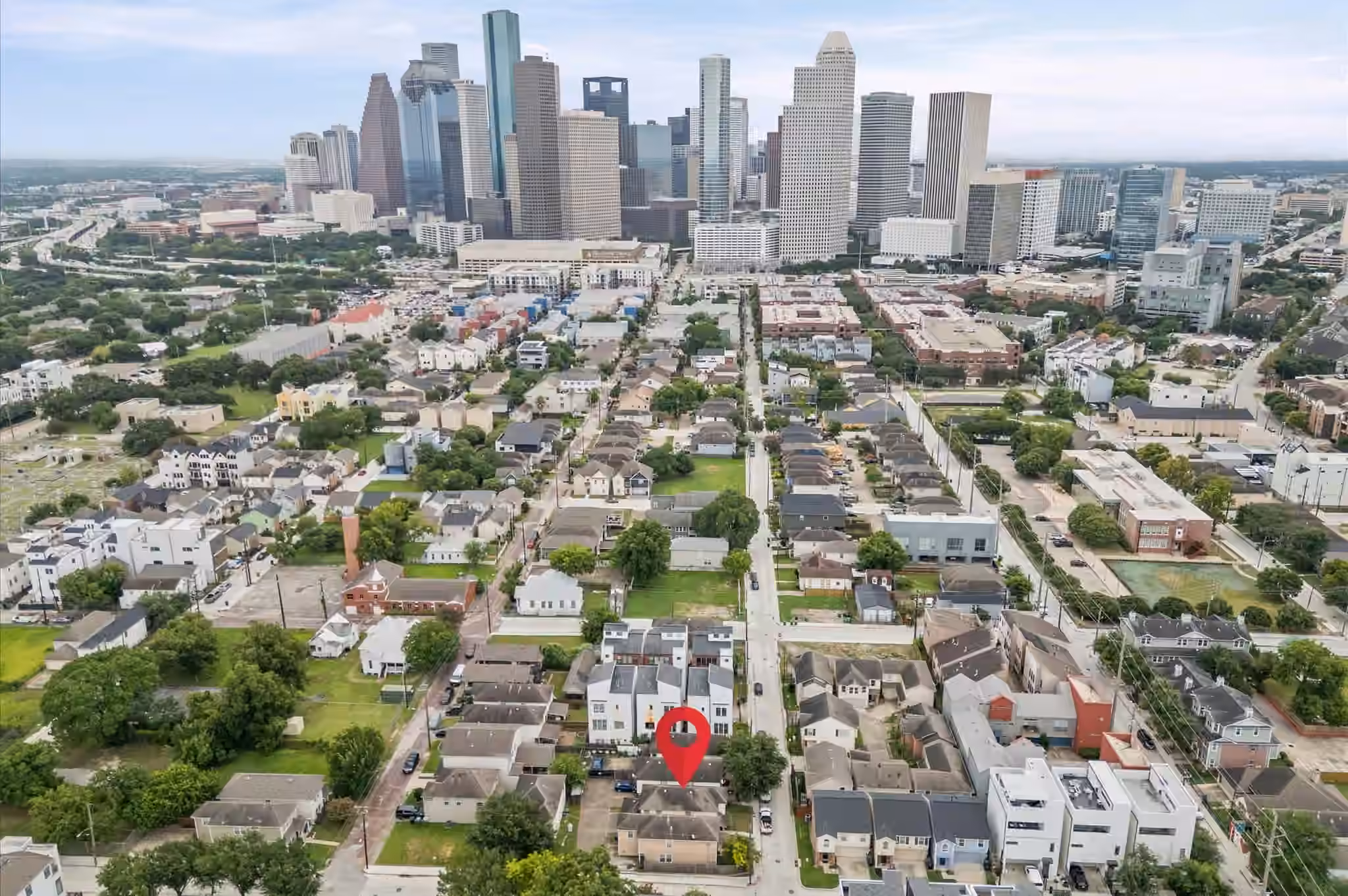 Photo 2 of 1424 Ruthven Street, Houston, TX