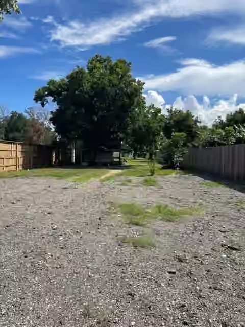 Photo 2 of 408 B Vista Road, Pasadena, TX