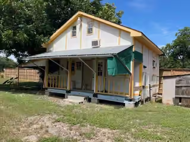 Photo 3 of 408 B Vista Road, Pasadena, TX
