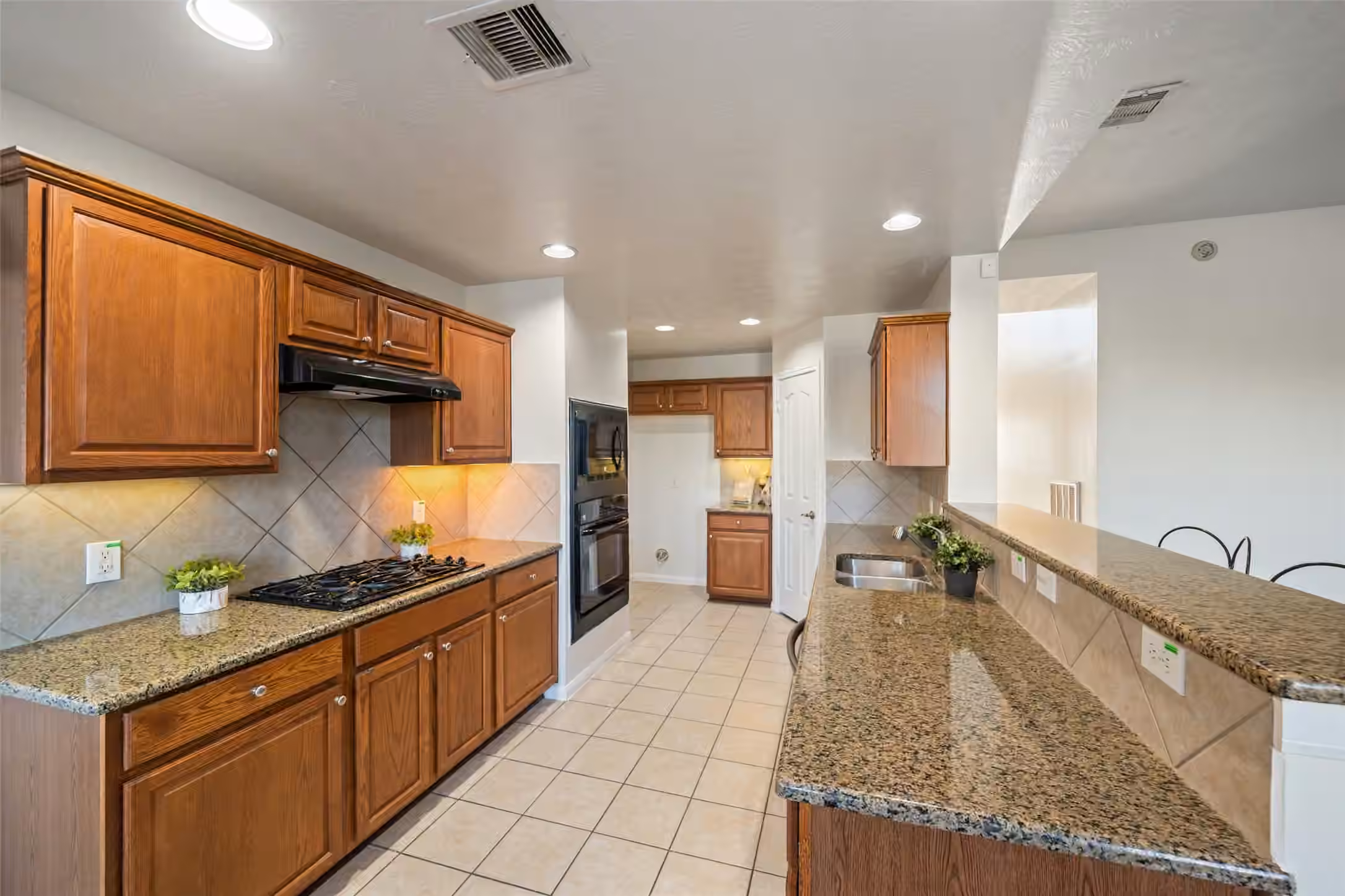 Photo 6 of 3223 Longhorn Circle, Manvel, TX