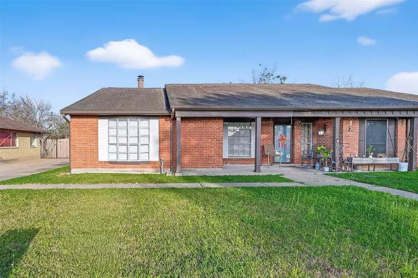 Photo 5 of 9111 Benthos Drive, Houston, TX
