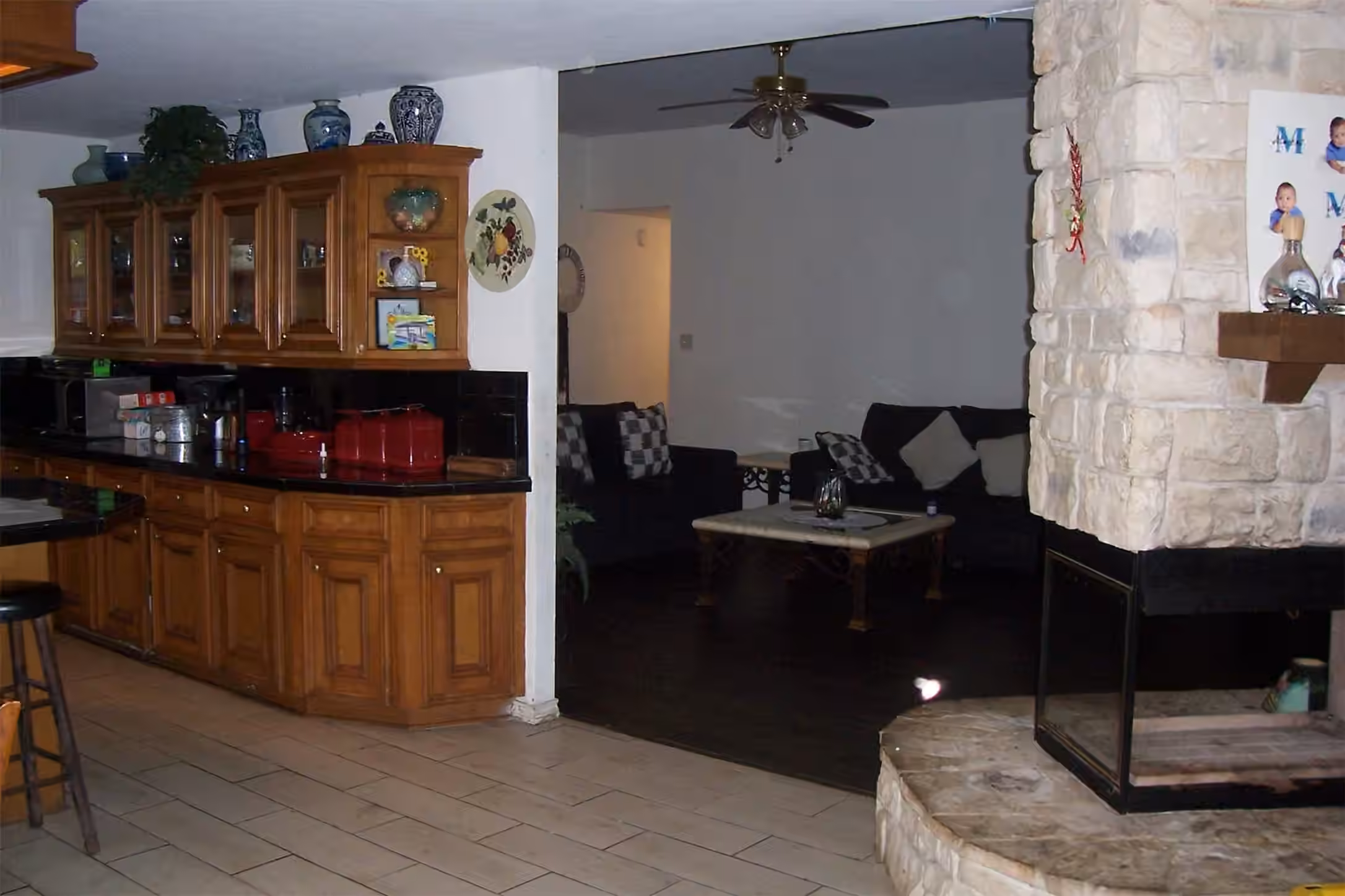 Photo 3 of 12110 HILLCREST DR, Pinehurst, TX
