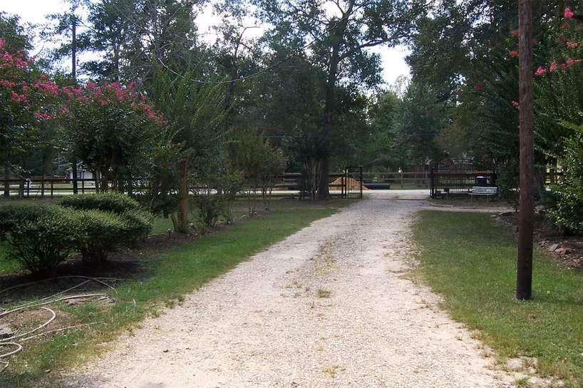 Photo 7 of 12110 HILLCREST DR, Pinehurst, TX