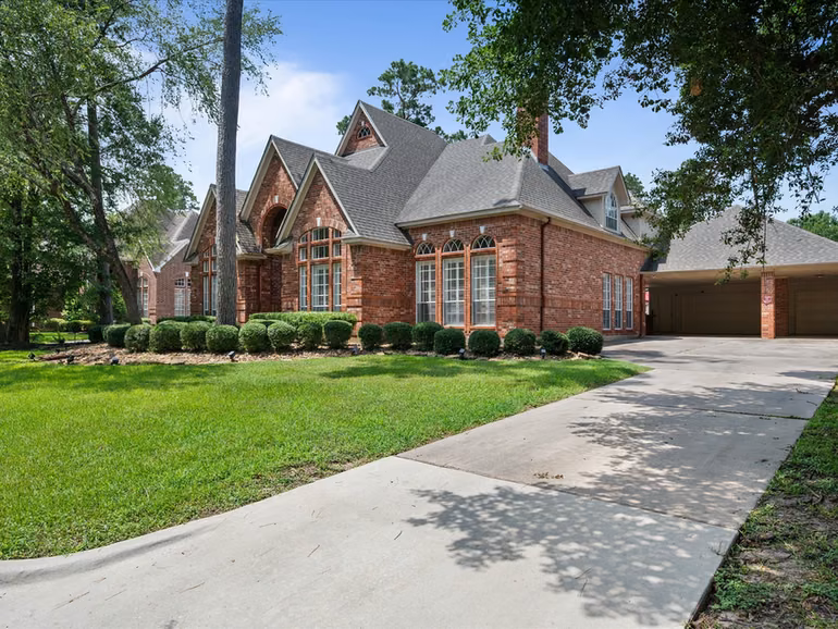Photo 5 of 16123 Lafone Drive, Spring, TX