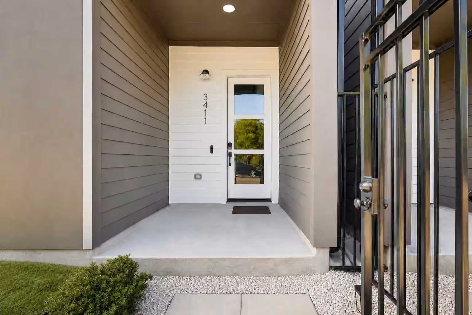 Photo 2 of 3411 Stonewall Street, Houston, TX
