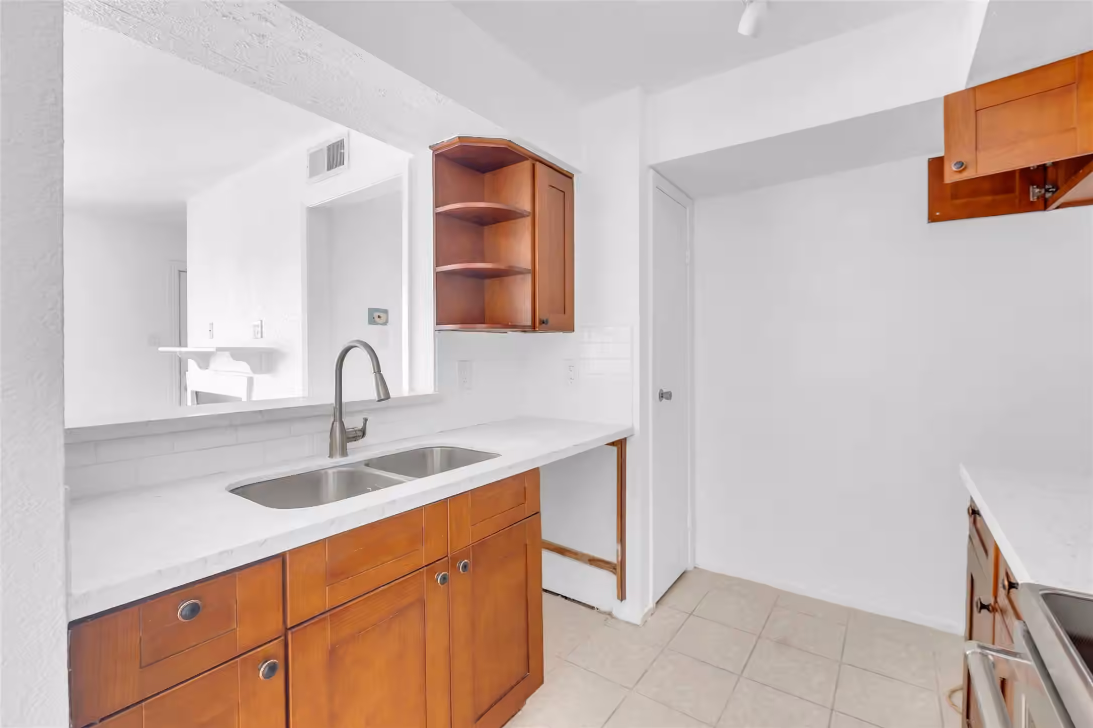 Photo 6 of 18511 Egret Bay Boulevard 502, Webster, TX