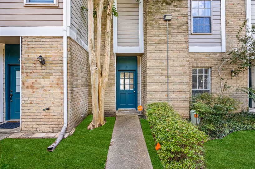 Photo 2 of 11710 Southlake Drive 31, Houston, TX