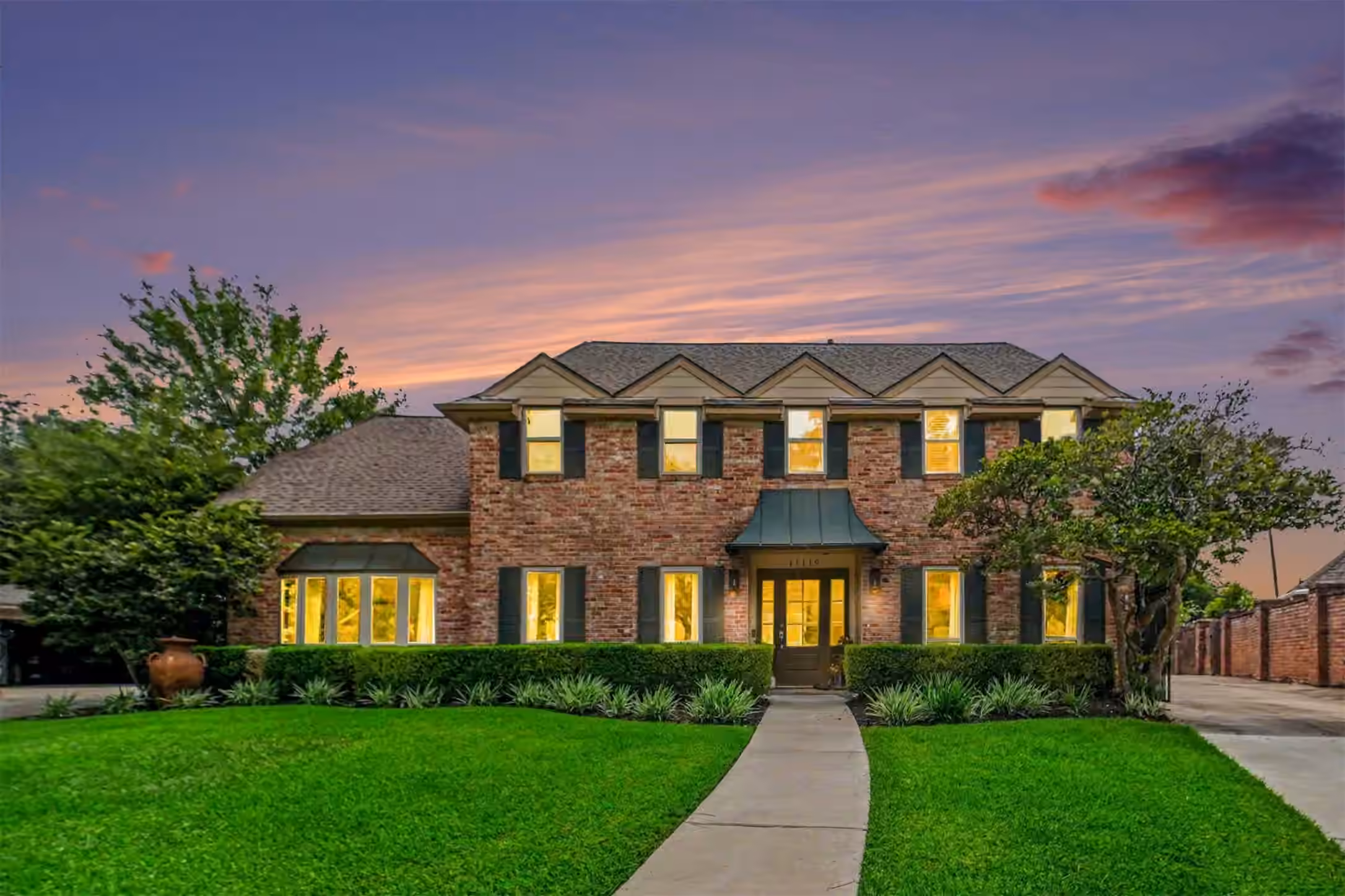 Photo 2 of 11119 Holly Springs Drive, Houston, TX