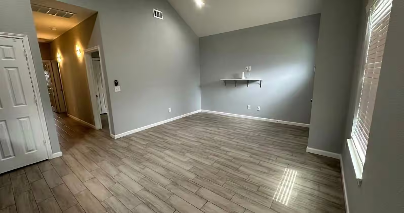 Photo 4 of 16830 Balmoral, Montgomery, TX