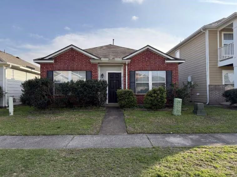 Photo 2 of 21875 Mossy Field Lane, Spring, TX