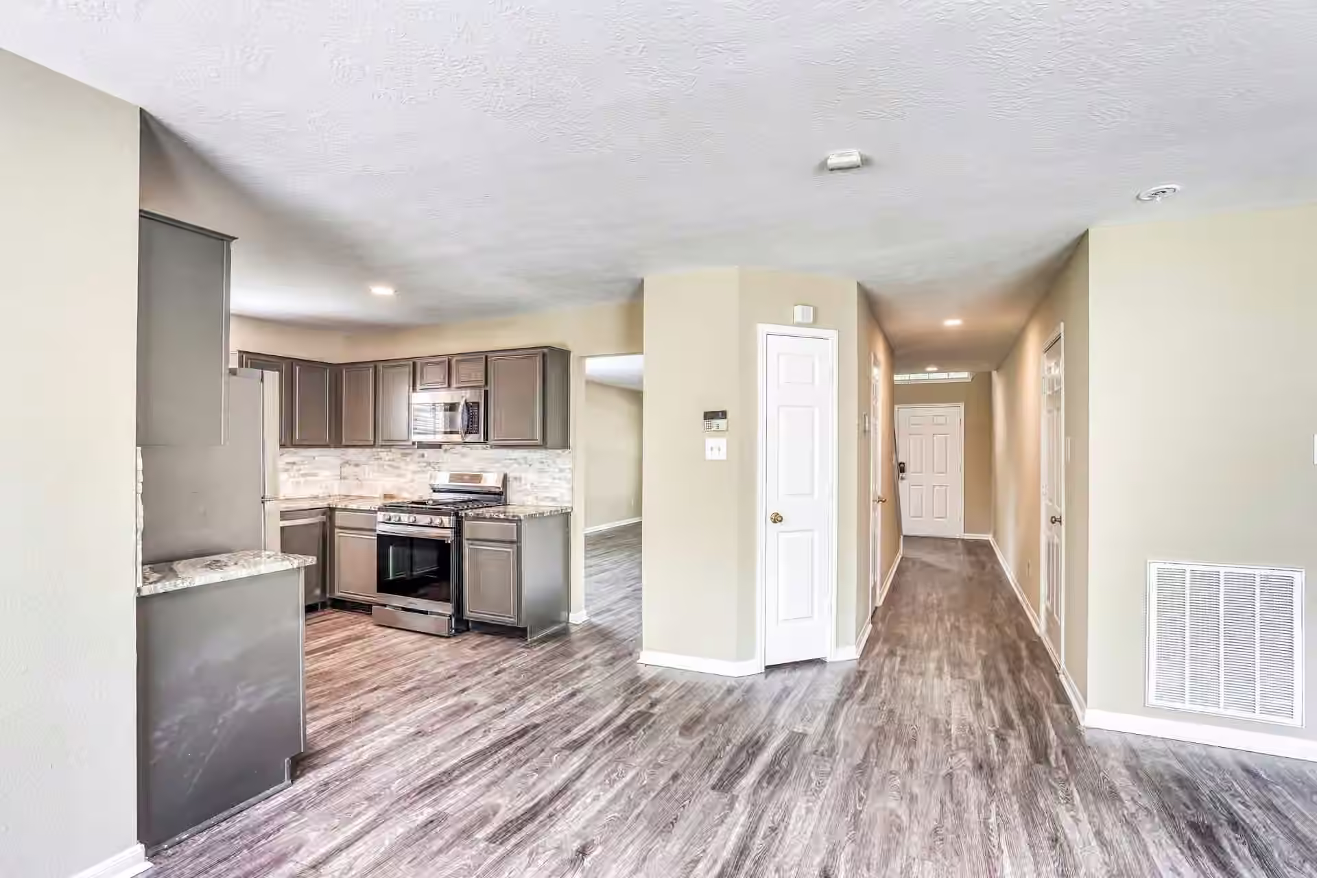 Photo 3 of 11126 31st Avenue N, Texas City, TX